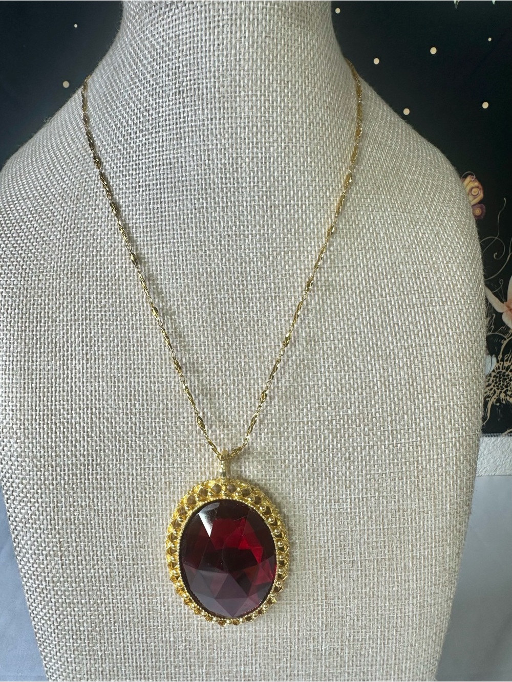 22” 18k Gold-Plated Pendant Necklace with Deep Red Oval Faceted Glass Gem